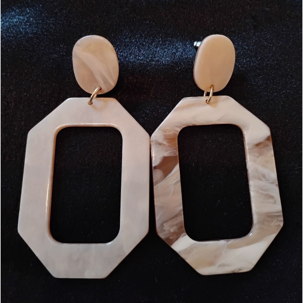 Fashion Jewelry Beige Marble Drop Earrings